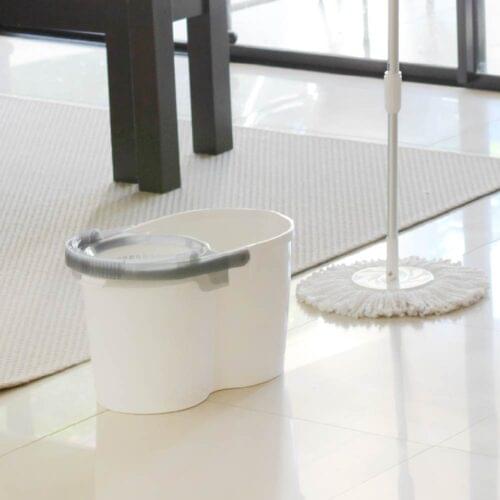 White Magic Turbo Spin Mop Hand Press - Image 9
