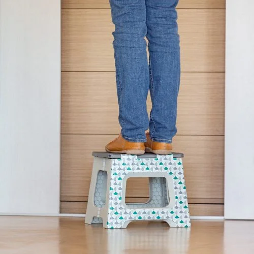 Vigar Compact Foldable 32cm Stool - Image 32