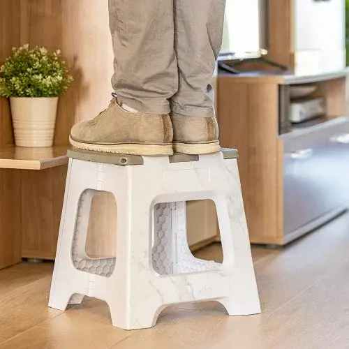 Vigar Compact Foldable 32cm Stool - Image 35